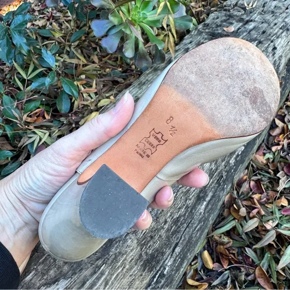 John Fluevog 8.5 M Prodigy Taupe Patent Leather Slingback Pumps Shoes Peru - Picture 11 of 14